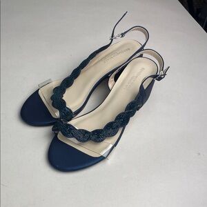 Benjamin walk dark blue heels never worn!